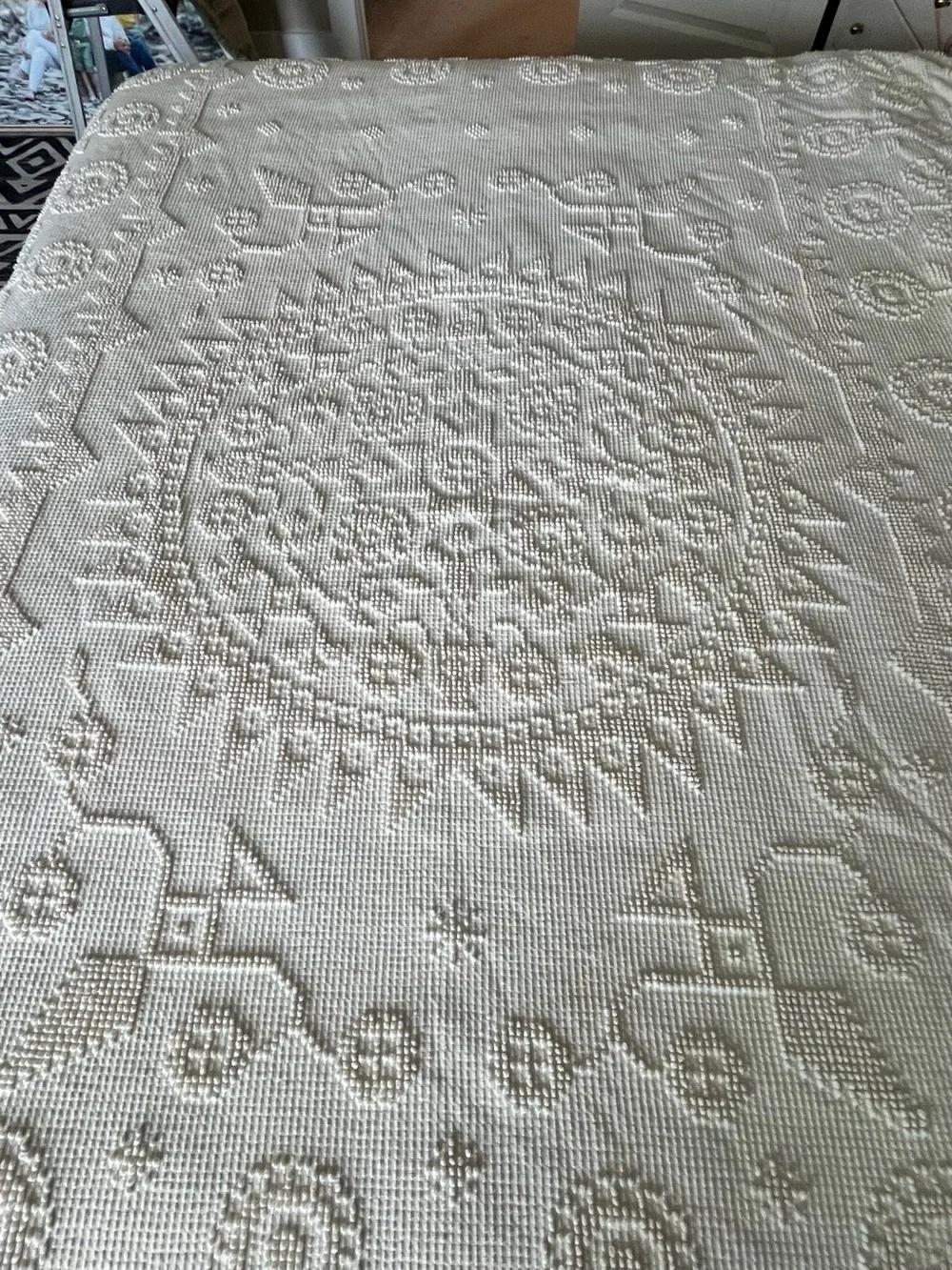 Morgan-Jones Minuet Cotton Chenille Twin/Full Bedspread Size 70” x 105” in Ivory